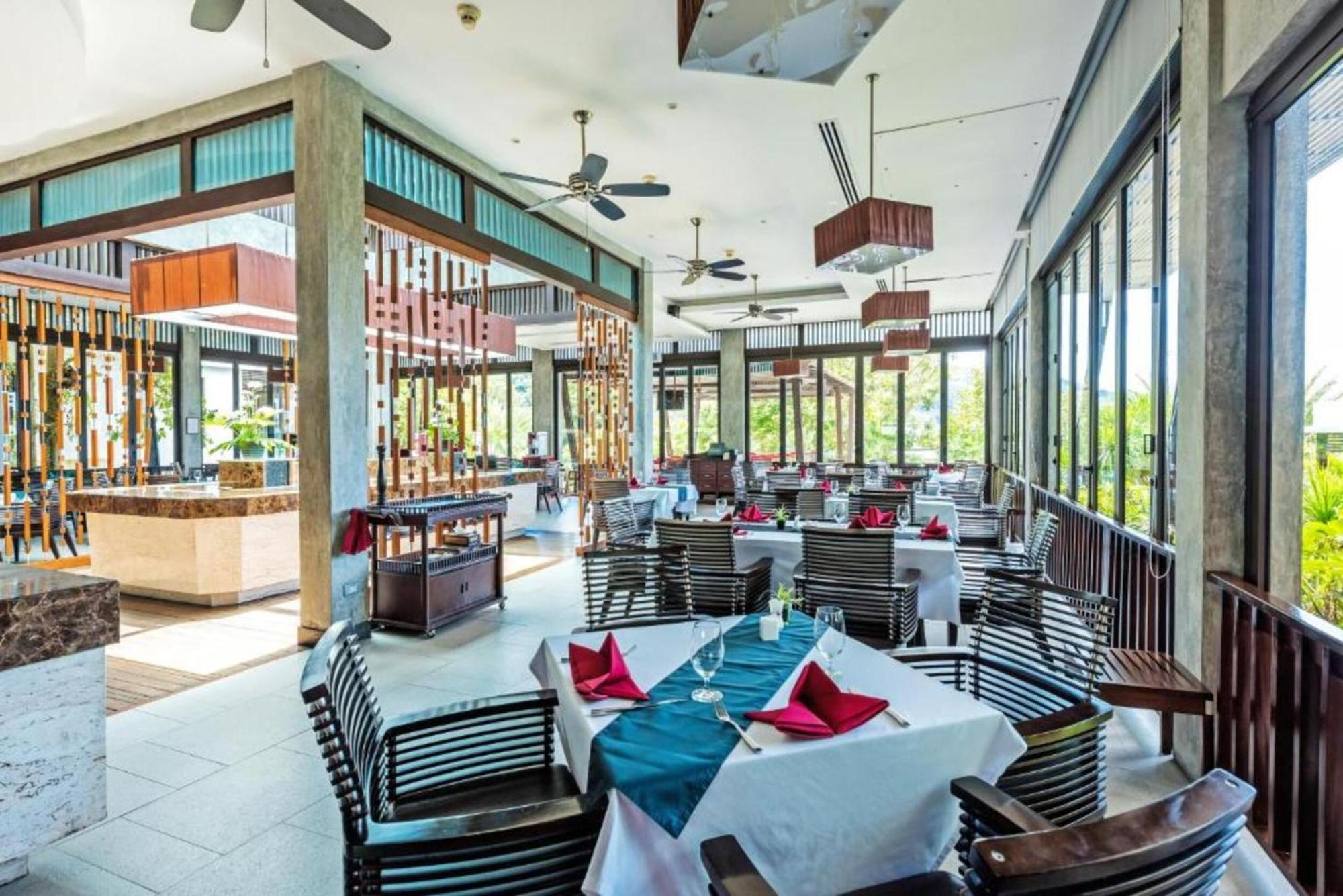 Club Wyndham Sea Pearl Phuket Otel Patong Dış mekan fotoğraf