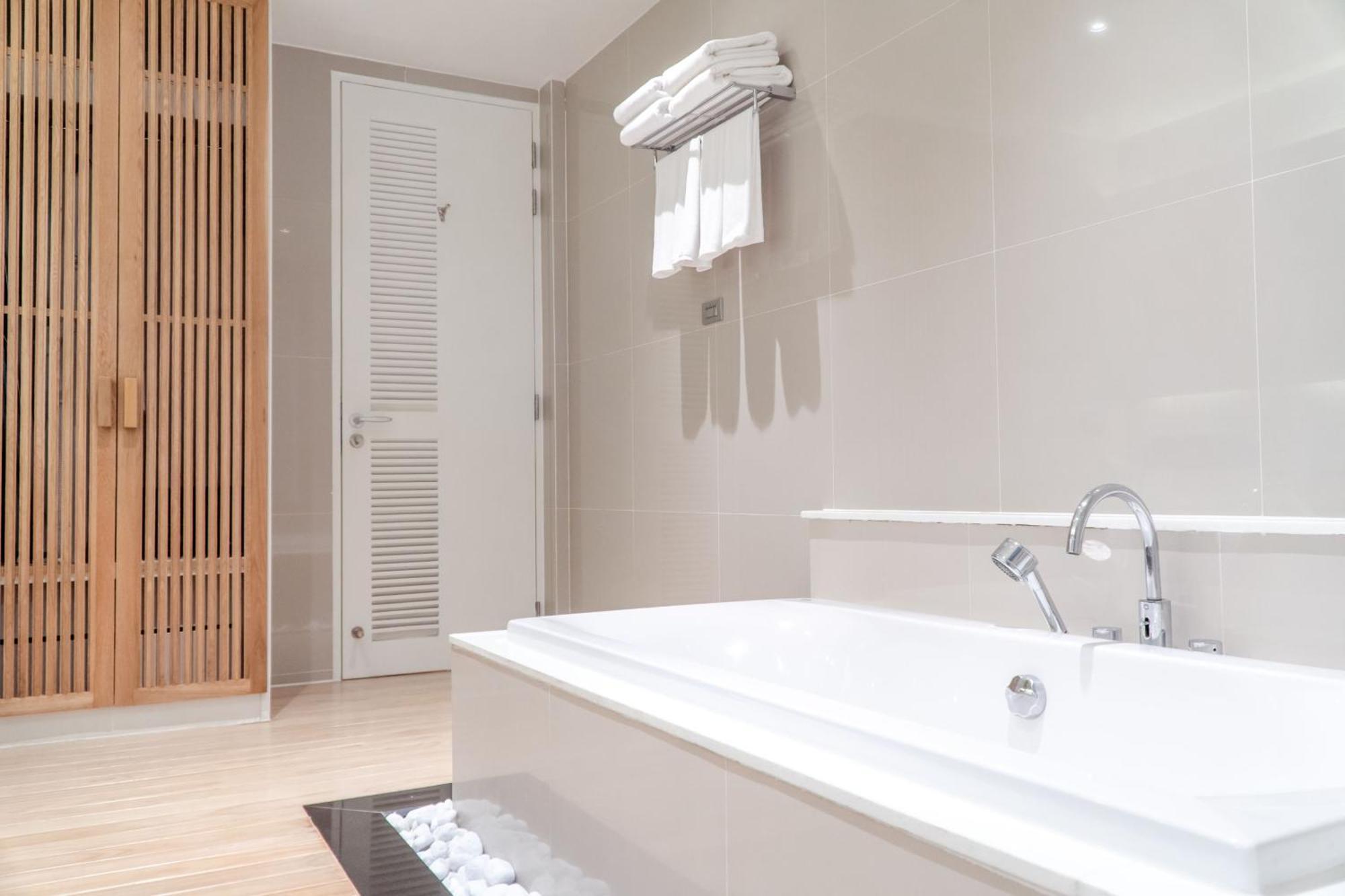 Club Wyndham Sea Pearl Phuket Otel Patong Dış mekan fotoğraf