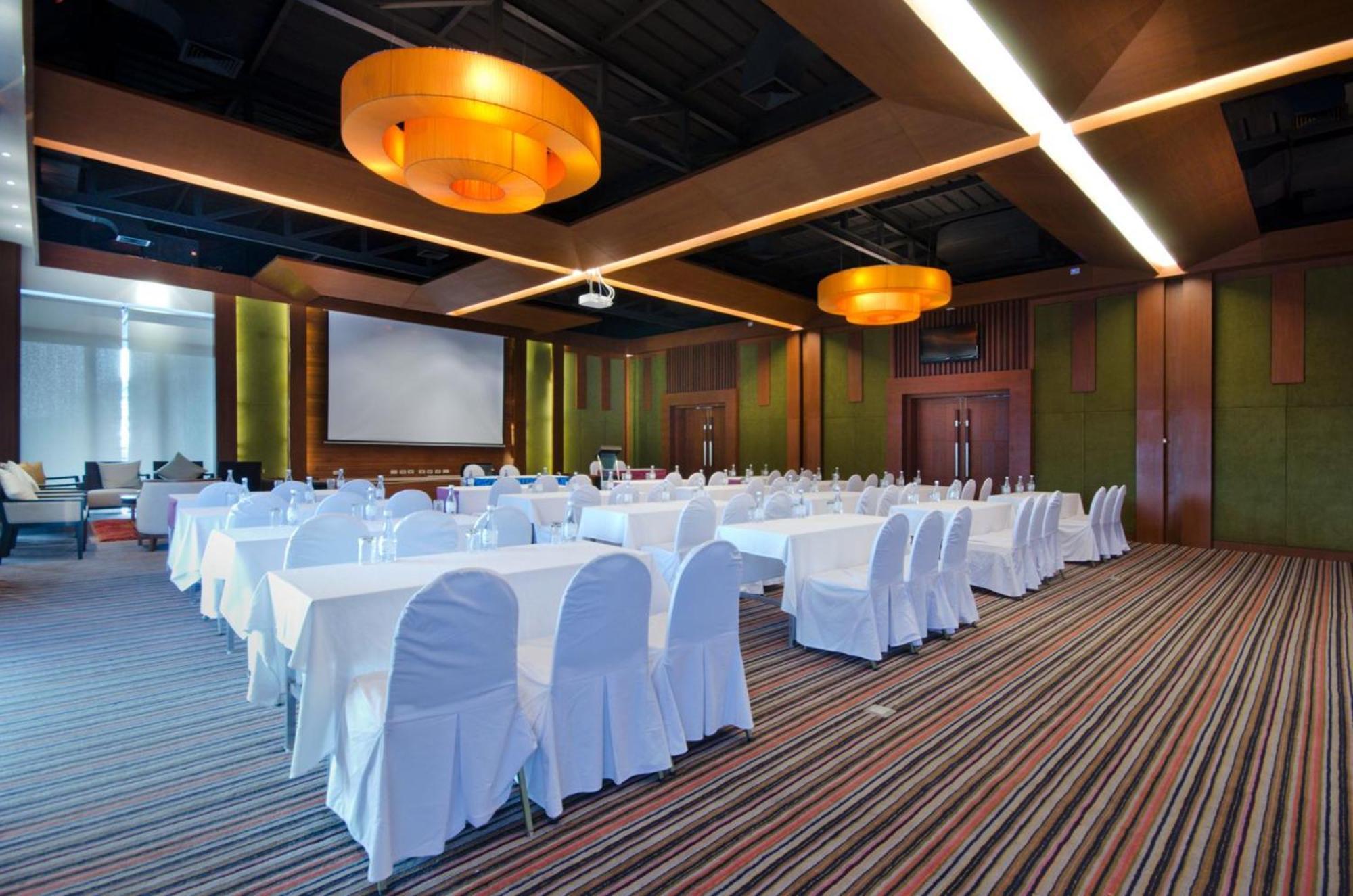 Club Wyndham Sea Pearl Phuket Otel Patong Dış mekan fotoğraf